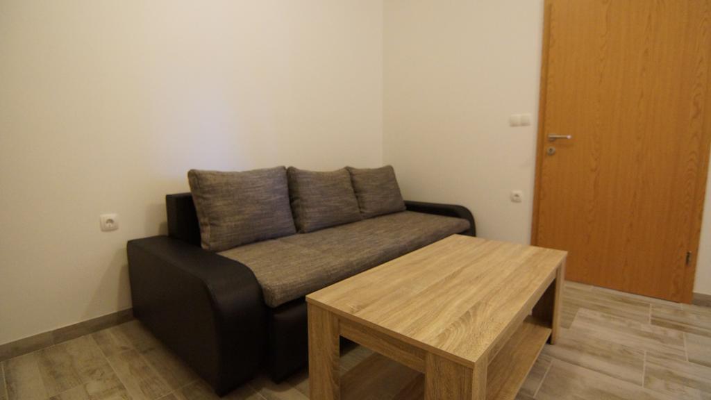 Apartments Domani Вир Екстериор снимка